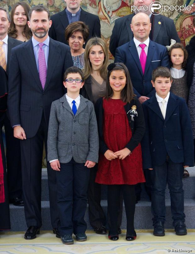 AGENDA DE LOS PRINCIPES DE ASTURIAS - Página 16 1020942-la-princesse-letizia-et-le-prince-620x0-1