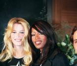 Naomi Campbell et Claudia Schiffer en septembre 1995