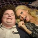Jenny McCarthy s'offre le geek du Super Bowl pour la première de son late show