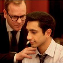 Kiefer Sutherland, supérieur hiérarchique et employeur du talentueux Riz Ahmed dans cet extrait du film L'Intériste malgré lui.