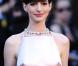 Oscars 2013 : Anne Hathaway triomphe sur fond de polémique à base de seins