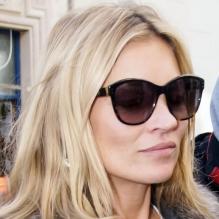 Kate Moss quitte les studios de radio BBC Radio 1 à Londres. Le 14 mars 2013.