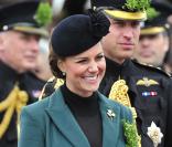 Kate Middleton, enceinte, se sort souriante d'une situation très délicate...