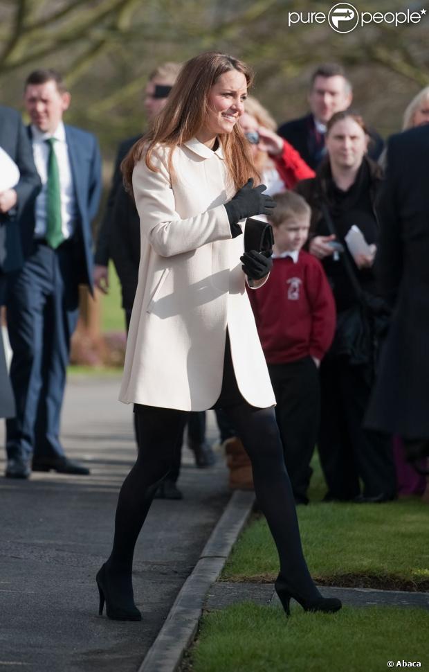 CASA REAL BRITÁNICA - Página 79 1081175-catherine-duchess-of-cambridge-and-620x0-1