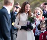 Kate Middleton : Radieuse, la crème des futures mamans en visite avec William