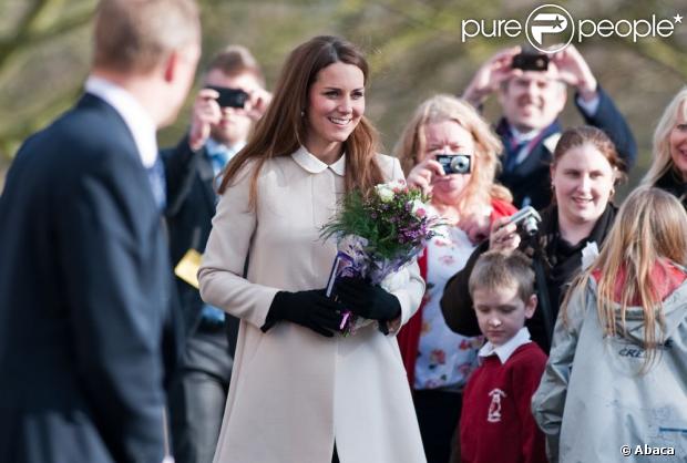 CASA REAL BRITÁNICA - Página 79 1081178-catherine-duchess-of-cambridge-and-620x0-2