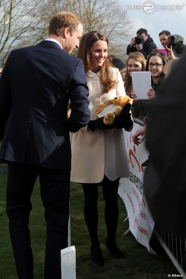 CASA REAL BRITÁNICA - Página 79 1081382-catherine-duchess-of-cambridge-and-620x0-1