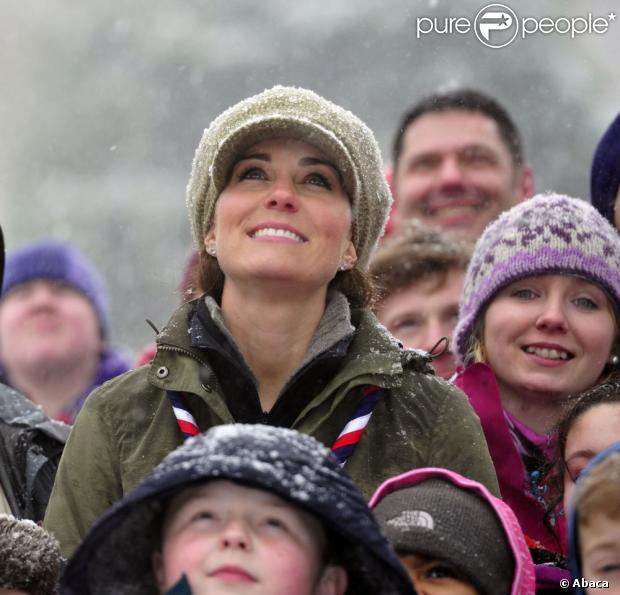 CASA REAL BRITÁNICA - Página 80 1084035-the-duchess-of-cambridge-during-her-620x0-1