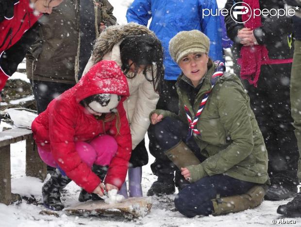 CASA REAL BRITÁNICA - Página 80 1084038-the-duchess-of-cambridge-during-her-620x0-1