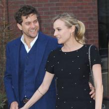 Joshua Jackson et Diane Kruger main dans la main à la projection du film Les Ames Vagabondes (The Host) à New York le 27 mars 2013.