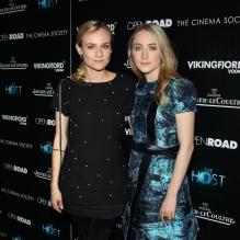 Diane Kruger et Saoirse Ronan, superbes créatures à la projection du film Les Ames Vagabondes (The Host) à New York le 27 mars 2013.