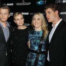 Jake Abel, Diane Kruger, Saoirse Ronan et Max Irons lors de la projection du film Les Ames Vagabondes (The Host) à New York le 27 mars 2013.