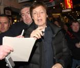 Paul McCartney et Ronnie Wood : Un duo de rockeurs voleurs de vedette...