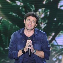 Patrick Bruel pour "Vivement Dimanche" à Paris le 20 mars 2013.