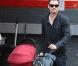 Le comédien Brian Austin Green emmène son bébé, Noah, en virée shopping dans un magasin Adidas, le 29 mars 2013 à New York.