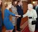 Elizabeth II reçoit un BAFTA devant la belle Carey Mulligan et le cinéma anglais