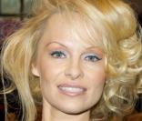 Pamela Anderson : Reine de beauté à 45 ans, elle souhaite retourner au Canada