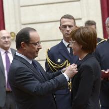 François Hollande a remis les medailles d'honneur du travail lors d'une cérémonie à l'Elysée, le 1er mai 2013.