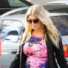 Fergie, enceinte et stylée, dans les rues de Santa Monica à Los Angeles, le 9 mai 2013.