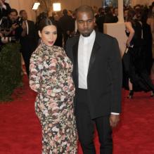Kim Kardashian et Kanye West sur le tapis rouge du MET Gala à New York, le 6 mai 2013.