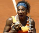 Serena Williams : Éclatante victoire et triomphe devant Maria Sharapova dépitée