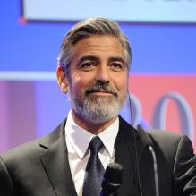 George Clooney recoit le German Media Prize 2012 à l'occasion d'une cérémonie à Baden-Baden en Allemagne, le 26 février 2013.