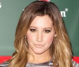 Ashley Tisdale : Harcelée par un fan qui lui envoie... 18 800 tweets !