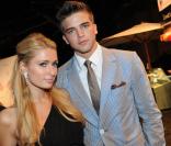 Paris Hilton et son boyfriend : Rois de la nuit cannoise pour un show sexy !