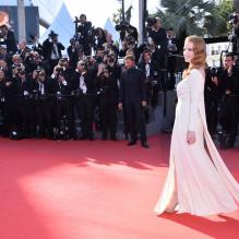 Jessica Chastain lors de la montée des marches pour Cléôpatre au Palais des Festivals à Cannes, le 21 mai 2013.