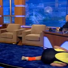 Jenifer invitée dans Ce soir avec Arthur reprend la choré de Dirty Dancing avec John Breakdown (Arnaud Ducruet) sur TF1 le vendredi 24 mai 2013