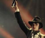 Pete Doherty et sa canette aux Festival des Vieilles Charrues, le 17/07/08