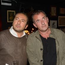 Patrick Timsit et Christophe Dechavanne lors de la soirée d'anniversaire d'Henri Leconte qui célébrait ses 50 ans au restaurant Très Honoré à Paris le 30 mai 2013