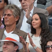 Dominique Dessaigne et une amie à Roland-Garros le 1er juin 2013.