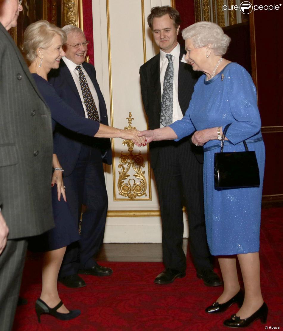 CASA REAL BRITÁNICA - Página 36 1388455-queen-elizabeth-ii-right-meeting-dame-950x0-1