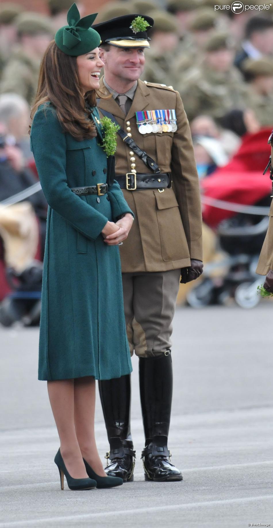 CASA REAL BRITÁNICA - Página 42 1414078-catherine-kate-middleton-la-duchesse-950x0-1