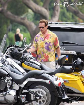 Arnold Schwarzenegger, en mode hawaïen