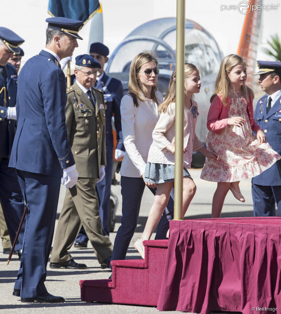 AGENDA DE LOS PRINCIPES DE ASTURIAS - Página 28 1457831-le-prince-felipe-la-princesse-letizia-950x0-1