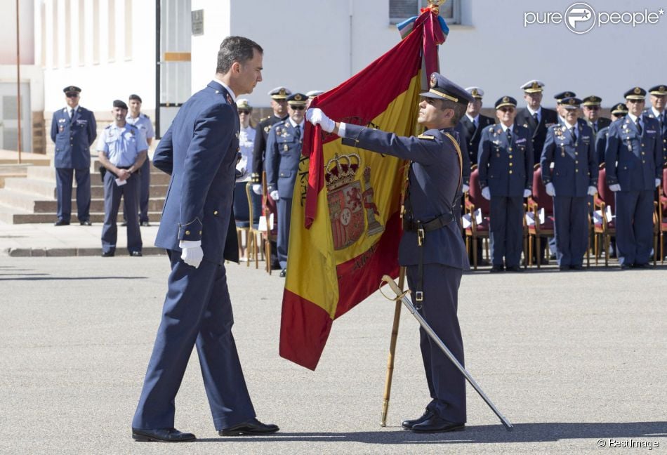 AGENDA DE LOS PRINCIPES DE ASTURIAS - Página 28 1457832-le-prince-felipe-la-princesse-letizia-950x0-1