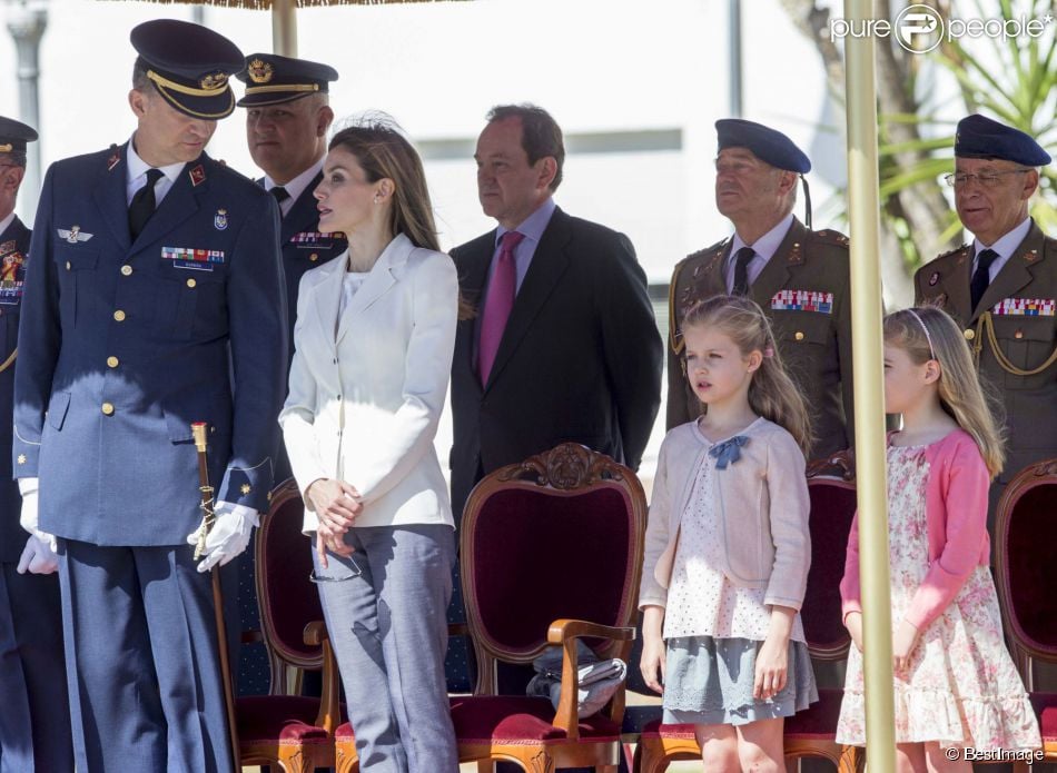 AGENDA DE LOS PRINCIPES DE ASTURIAS - Página 28 1457833-le-prince-felipe-la-princesse-letizia-950x0-1