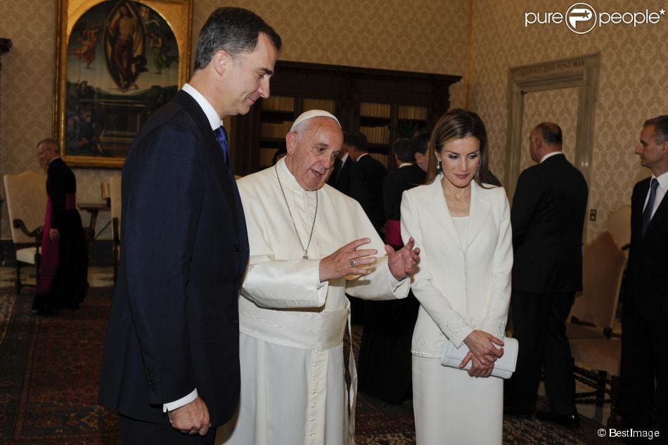 AGENDA DE SM. REYES FELIPE y LETIZIA - Página 10 1524040-le-pape-francois-recoit-le-roi-felipe-950x0-1