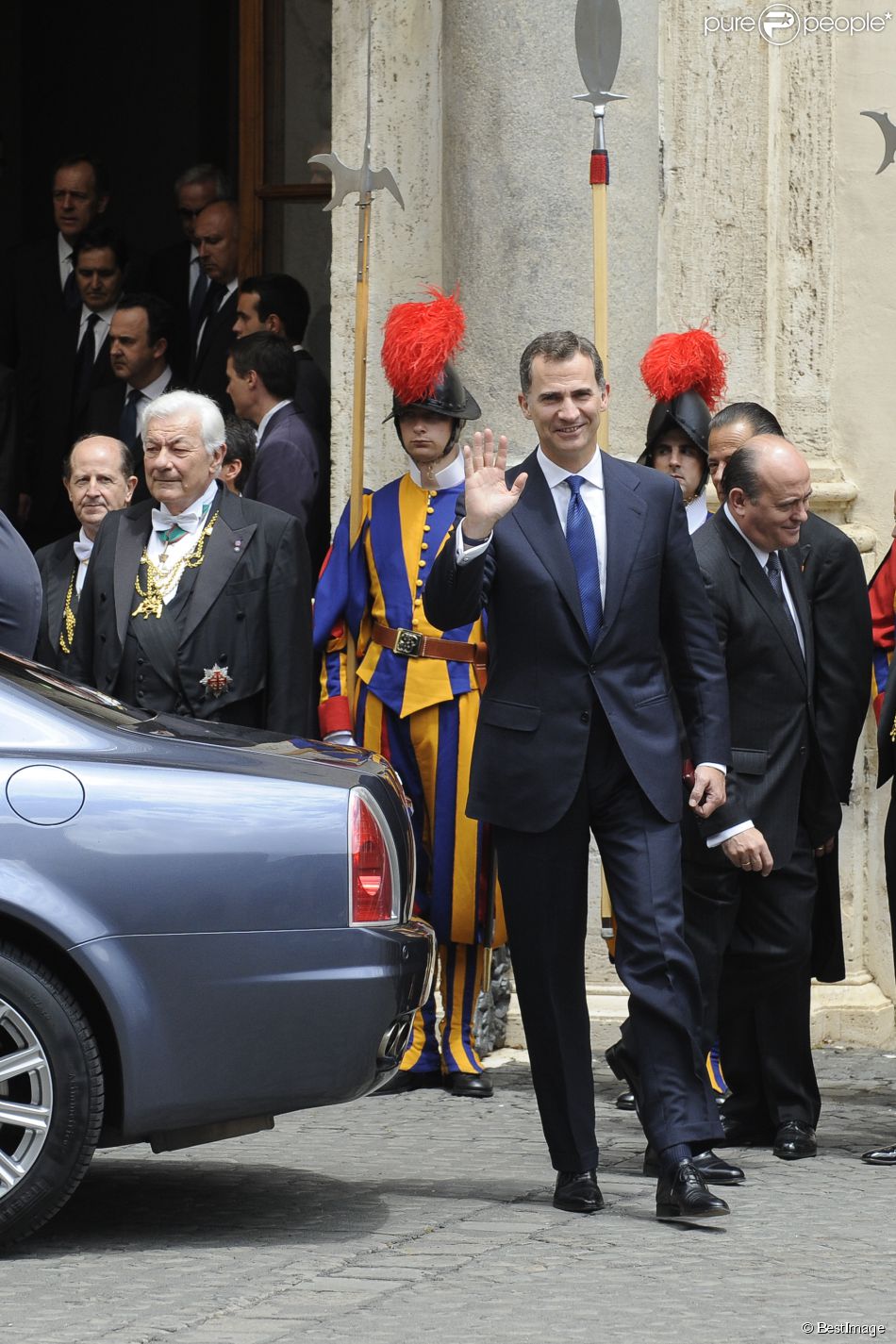 AGENDA DE SM. REYES FELIPE y LETIZIA - Página 10 1524048-le-roi-felipe-vi-d-espagne-le-pape-950x0-1