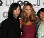 Elle Macpherson et le groupe Primal Scream