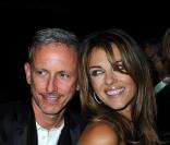 Elizabeth Hurley et un invité