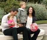 Mary de Danemark, son époux Frederik et leurs deux enfants