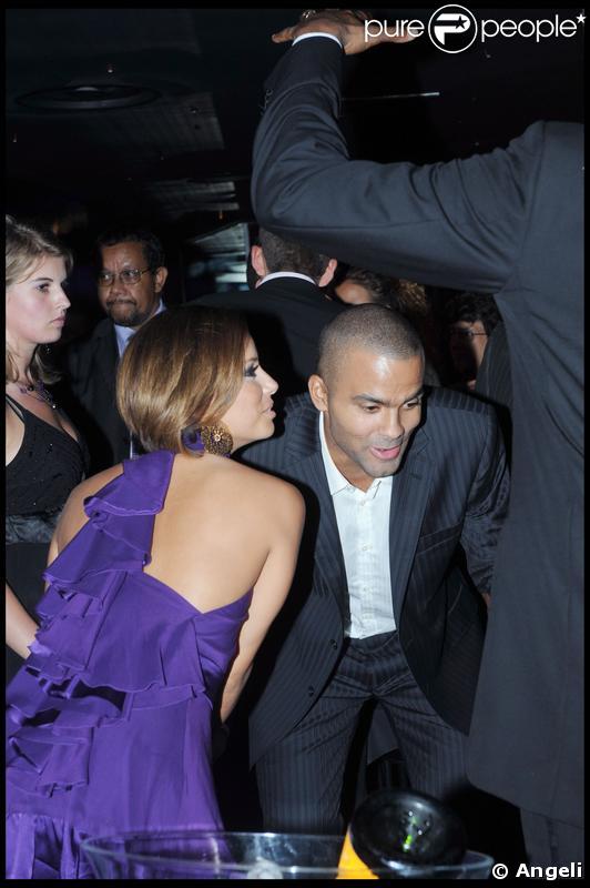 Eva Longoria s'est éclatée hier soir à Paris avec Tony Parker