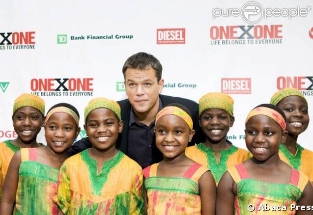 Matt Damon au festival de cinema de Toronto 2008 avec les African Children's Choir