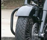 George Clooney fait une virée en moto