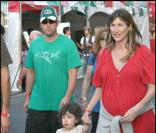 Adam Sandler avec sa femme enceinte Jackie et leur fille Sadie