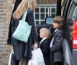 Natascha McElhone et ses fils à Londres, le 2/10/08