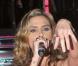 Clara Morgane, prête à se déshabiller au Bobin'O...